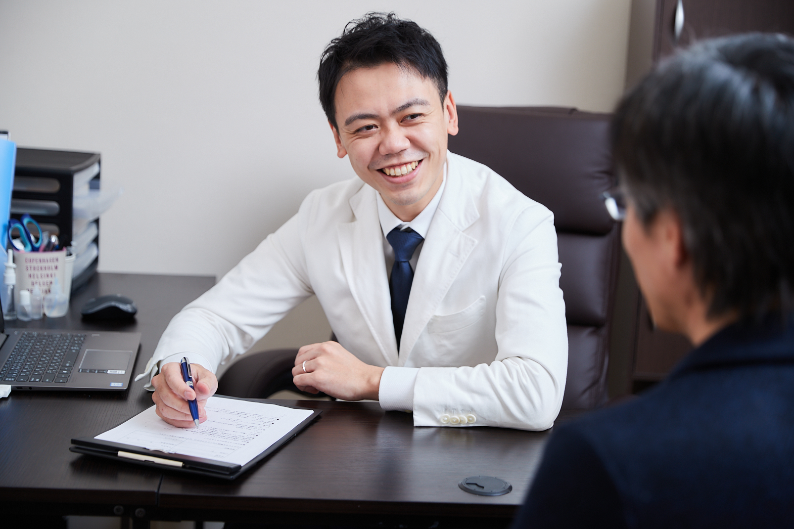 医師の説明写真